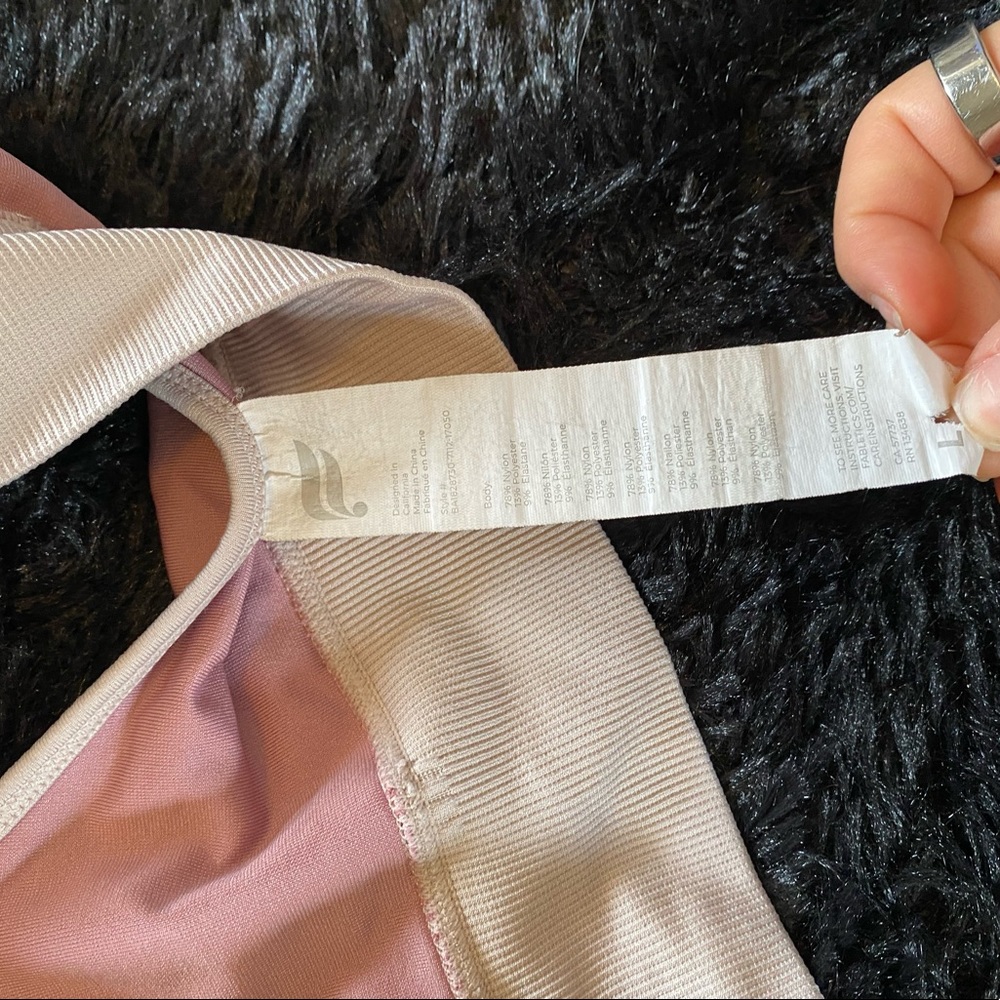 Fabletics Sports Bra - Picture 4 of 4